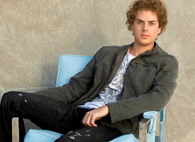 Thí sinh khiếm thị thắp sáng American Idol